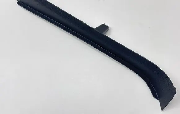 Foot area side trim