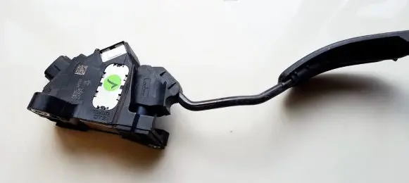 Toyota Auris 150 Accelerator throttle pedal 7811002030 78110-02030