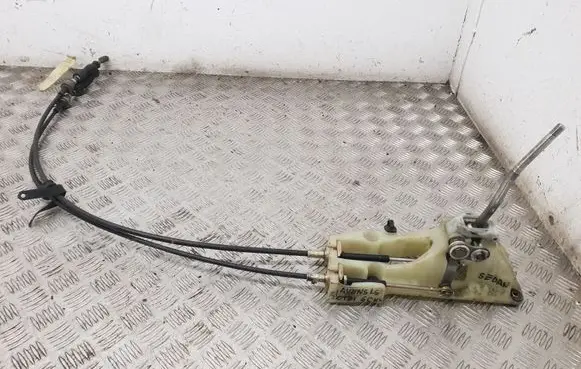 Toyota Avensis T220 Gear shifter/selector