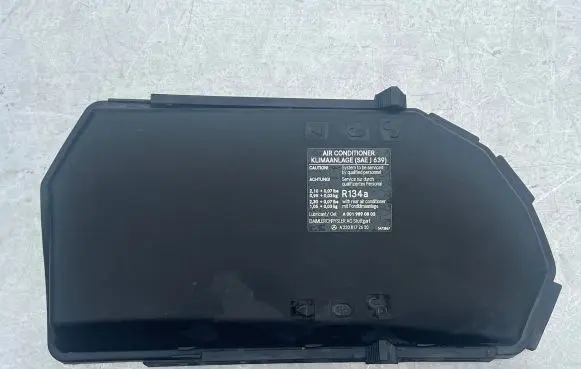 Mercedes-Benz S W220 Air filter box cover 2205400182 08512150