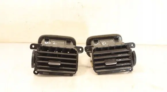 Mazda 3 I Dashboard air vent grill cover trim 