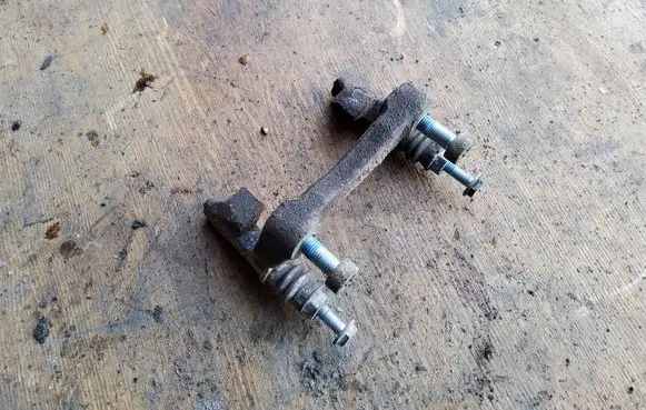 Peugeot 307 Brake caliper pad carrier rear 