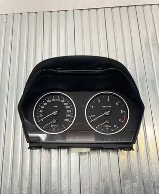 BMW X1 F48 F49 Speedometer (instrument cluster) 6805182