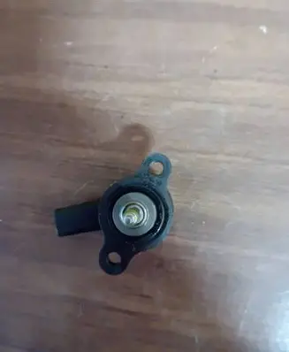 Peugeot 307 Fuel pressure regulator 0281002493