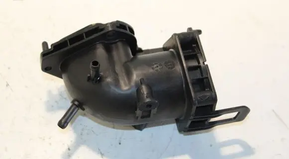 Volkswagen PASSAT B6 Air intake duct part 03C129721D