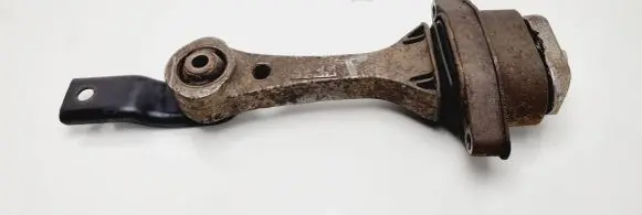 Skoda Octavia Mk1 (1U) Engine mount bracket 1J0199851