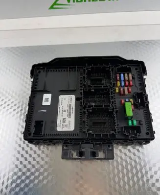 Ford Focus Fuse module JX6T15604SCD A13630248