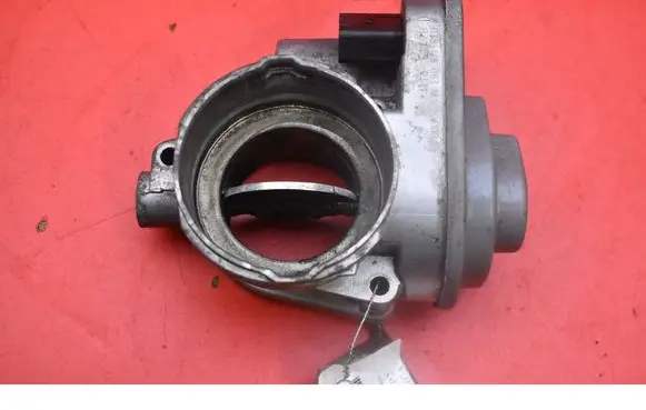 Audi A3 S3 A3 Sportback 8P Throttle body valve 038128063M