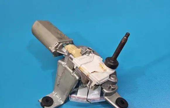 Toyota Corolla E120 E130 Rear window wiper motor IMPRK1564336