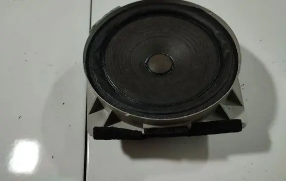 Honda CR-V Front door speaker EAS16P602F7
