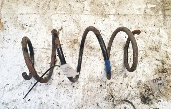 Toyota Auris 150 Front coil spring