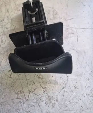 Mercedes-Benz CLS C219 Hand brake release handle 2114200077 70050100