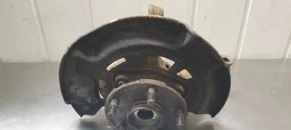 Toyota Prius+ (ZVW40) Front wheel hub