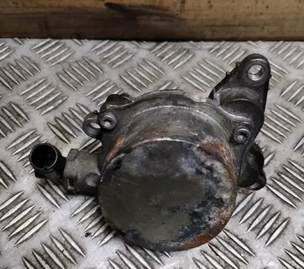 Renault Trafic III (X82) Vacuum pump