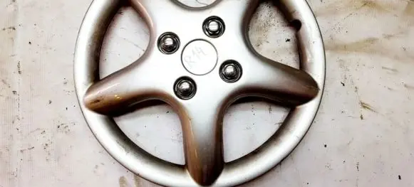 Mitsubishi Space Wagon R15 wheel hub/cap/trim 86218497