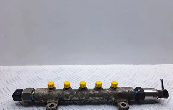 Toyota Corolla Verso AR10 Fuel main line pipe 238100R020 8945860010