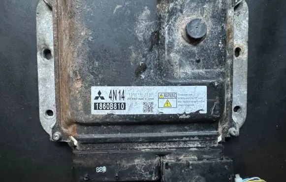 Mitsubishi Outlander Engine control unit/module 1860B810