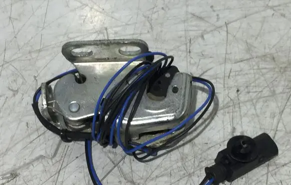 Mercedes-Benz Vito Viano W447 Tailgate/trunk/boot lock/catch/latch A6397400635