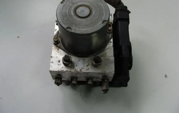 Toyota Avensis T270 ABS Pump 44540-05071