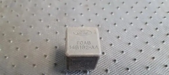 Ford Mondeo MK II Other relay FOAB14B192AA FOAB14B192-AA