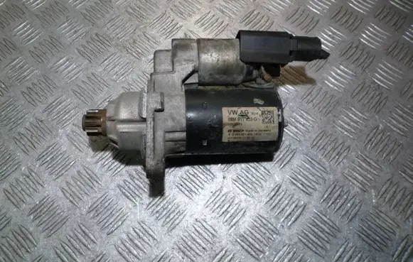 Volkswagen Golf V Starter motor 02M911023G 19032013 0001121402