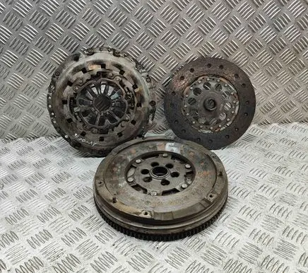 Audi A4 S4 B7 8E 8H Clutch set kit 06D105266A 06D141031