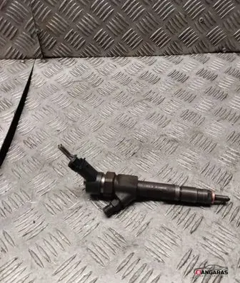 Fuel injector