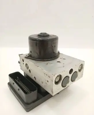 Volvo XC70 ABS Pump 30793445