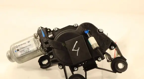 Skoda Fabia Mk2 (5J) Rear window wiper motor 5J7955711A