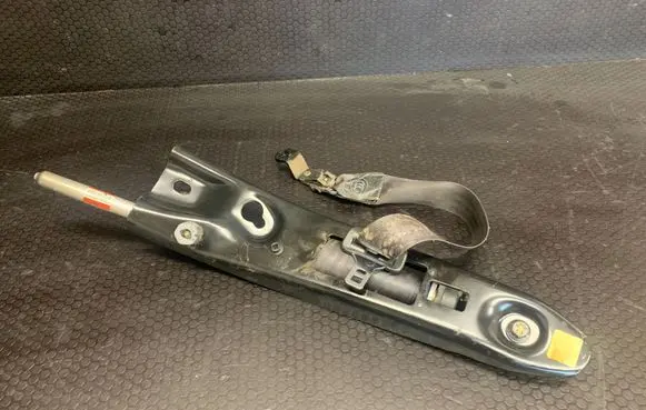Volvo XC90 Front seatbelt 6008818