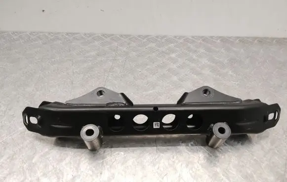 BMW iX Engine mounting bracket 6889445