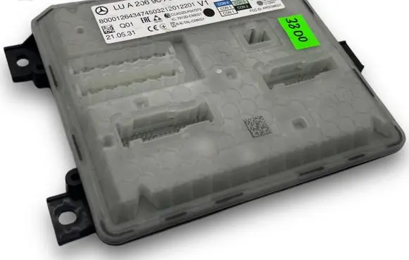Mercedes-Benz C W206 Central body control module S3800 A2069003614