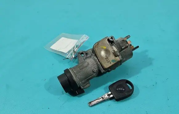 Volkswagen Polo IV 9N3 Ignition lock 4B0905851N IMPRK1504655