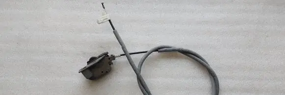 Loading door lock