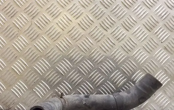 Nissan X-Trail T30 Engine coolant pipe/hose