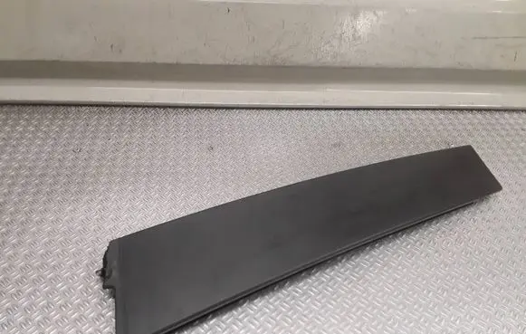Fiat Tipo Rear door glass trim molding 735601369