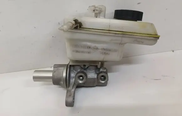 Renault Laguna III Master brake cylinder 0204051440