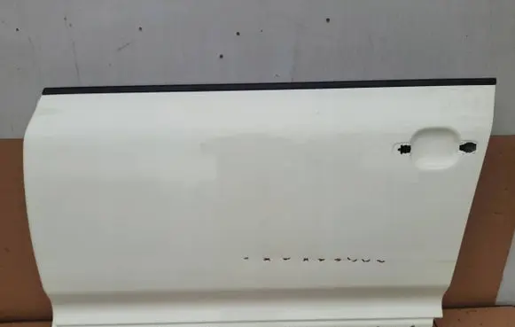 Porsche Cayenne (92A) Front door