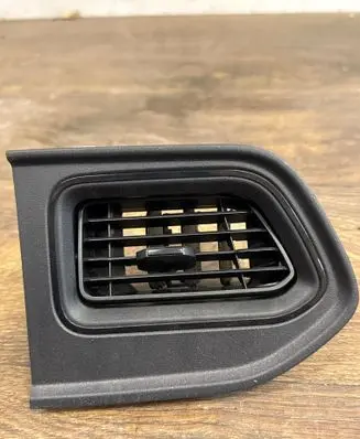 Renault Master III Dashboard air vent grill cover trim 687505442R 687501519R