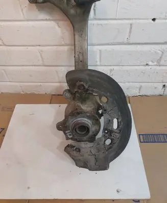 Audi A8 S8 D3 4E Front wheel hub 4E0258G