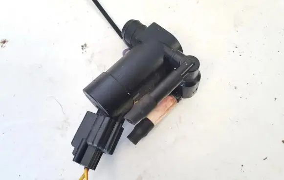 Ford Mondeo Mk III Windscreen/windshield washer pump t355c
