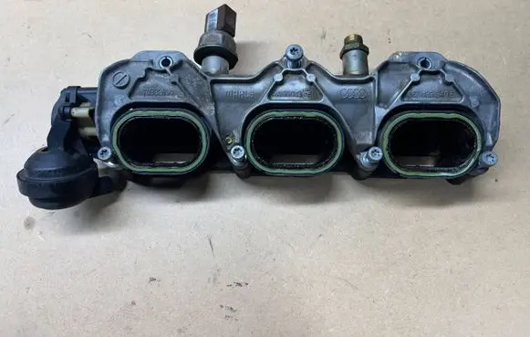 Audi Q7 4L Intake manifold 06E133109AR 030250713