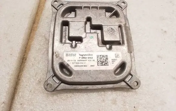 BMW X5 E70 Headlight ballast module Xenon 7263052 10EEG091822 130732930201