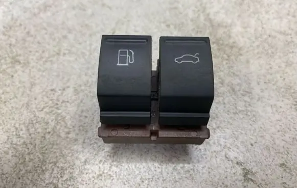 Volkswagen PASSAT B6 Fuel tank opening switch 3C0959903