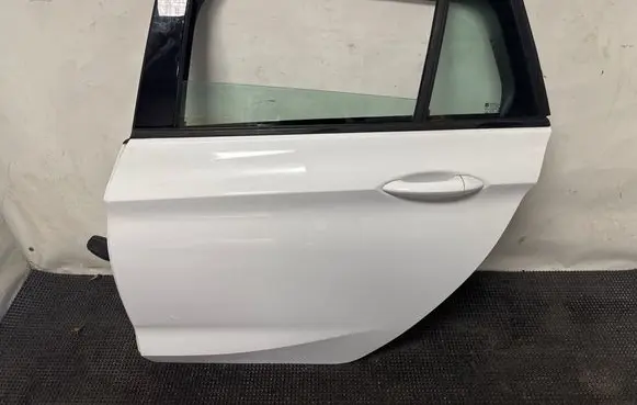 Opel Astra K Rear door Y40R