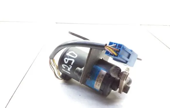 Opel Vectra B Accelerator pedal position sensor 09129106 0281002297