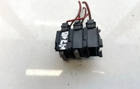 Volkswagen PASSAT B5 Fuse 
