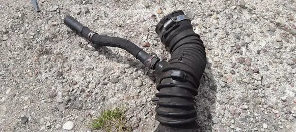 Renault Trafic II (X83) Intercooler hose/pipe