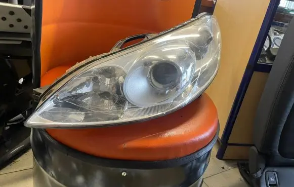 Peugeot 407 Headlight/headlamp 9641943780 0301213601