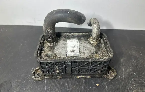 Volvo S80 Engine oil radiator 8677973